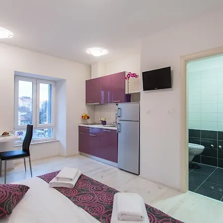 Gold Town Centre Old Town