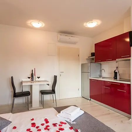 Gold Town Centre Old Town Appartamento *