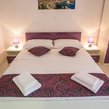 Gold Town Centre Old Town * Split