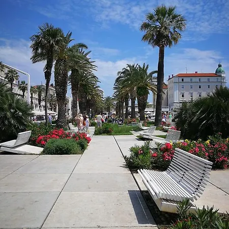 Gold Town Centre Old Town *