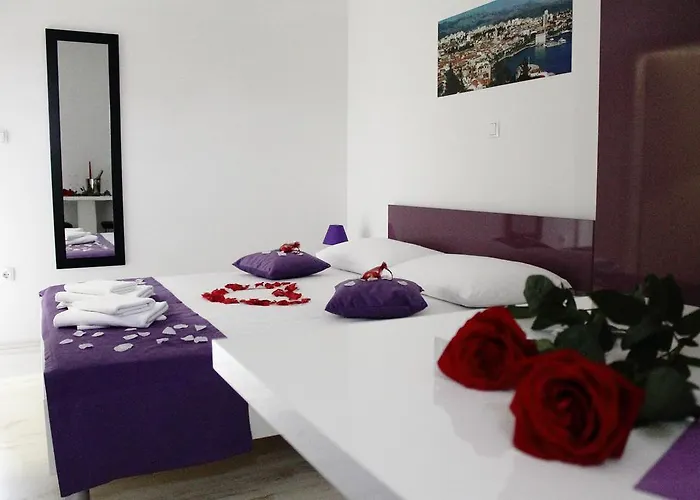 斯普利特黄金城镇公寓 公寓 *